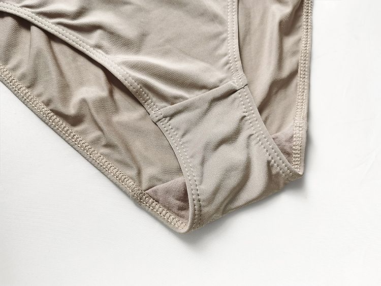 2023 New Low Waist Ice Silk Sexy Triangle Bag Hip Solid Color Thin Belt Comfortable And Breathable Women's Underwear_voghion.com