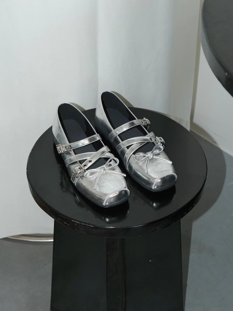 square Head Red Bow Small Single Women's Spring And Summer Mouth Rivets Flat Shoes Fashionable And Versatile 2025 New_voghion.com