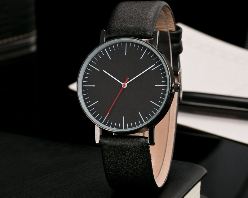 Nuovo orologio da donna da uomo con atmosfera a cassa ultra stretta, stile puntatore a contrasto di colore, alla moda e minimalista_voghion.com