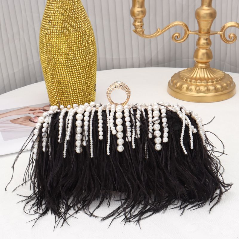 Borsa a mano piccola quadrata da donna, elegante, con tracolla a catena, da sera e da sposa, in piume di struzzo di perle_voghion.com