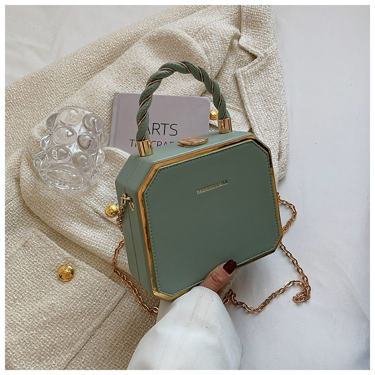 Borsa da donna: borsa a forma di scatola alla moda, semplice, versatile, Celebrity 2023 Nuova borsa a tracolla a catena squisita per donna_voghion.com