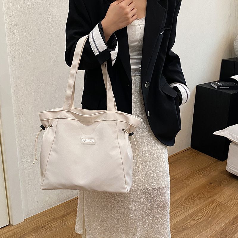 Borsa a tracolla in tessuto di nylon versatile, grande capacità, 2025, per la classe e per gli spostamenti quotidiani_voghion.com