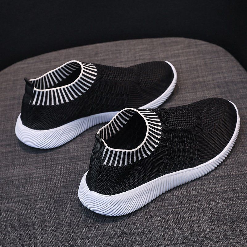 In magazzino transfrontaliero nuovo caldo vendita commercio estero Flyknit traspirante leggero scarpe sportive casual punta tonda più taglia 44 scarpe singole da donna_voghion.com