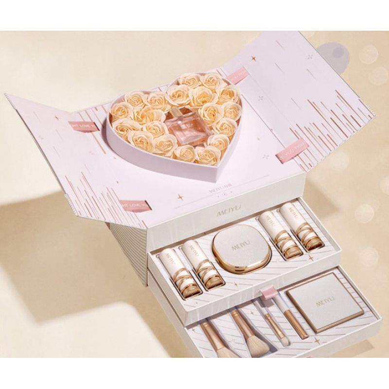 Jedes Mal, wenn Sie auf Lippenstift stoßen, der hell leuchtet, ist die Make-up-Box 520 ein Valentinstagsgeschenk für Ihre Freundin_voghion.com