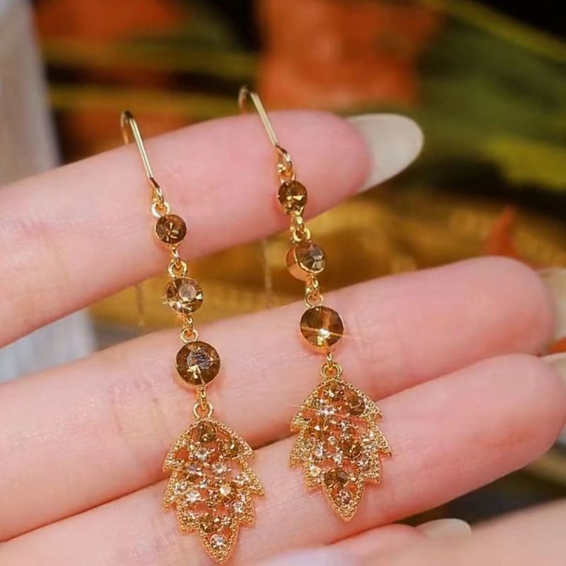 Nappa di nicchia con diamante pieno color caffè super scintillante di alta qualità con temperamento versatile, squisitamente lunga da mostrare_voghion.com