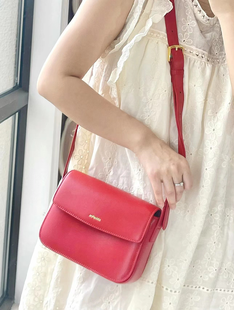 Generally Boring Monroe Original Niche Design Diagonally Across Japanese And Korean red wedding high-end small handbags for newlyweds_voghion.com