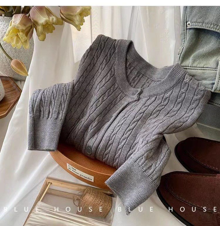 Spring And Autumn New Fashion Versatile Round Neck Stylish Knitted Base Shirt College Style Embroidered Cable Cardigan_voghion.com