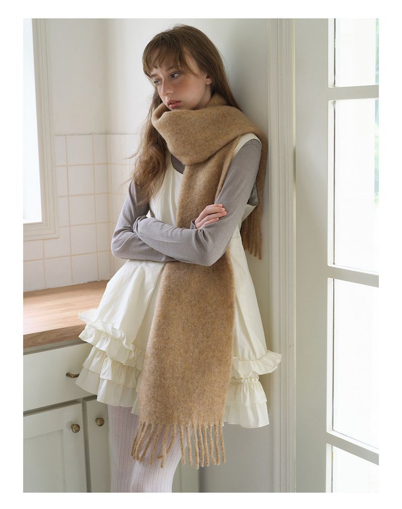 Sciarpa in misto lana di alpaca al 22% - Sciarpa invernale extra lunga 200 cm (12 colori, leggera e ipoallergenica, con frange boho, versatile dall'ufficio all'outfit)_voghion.com