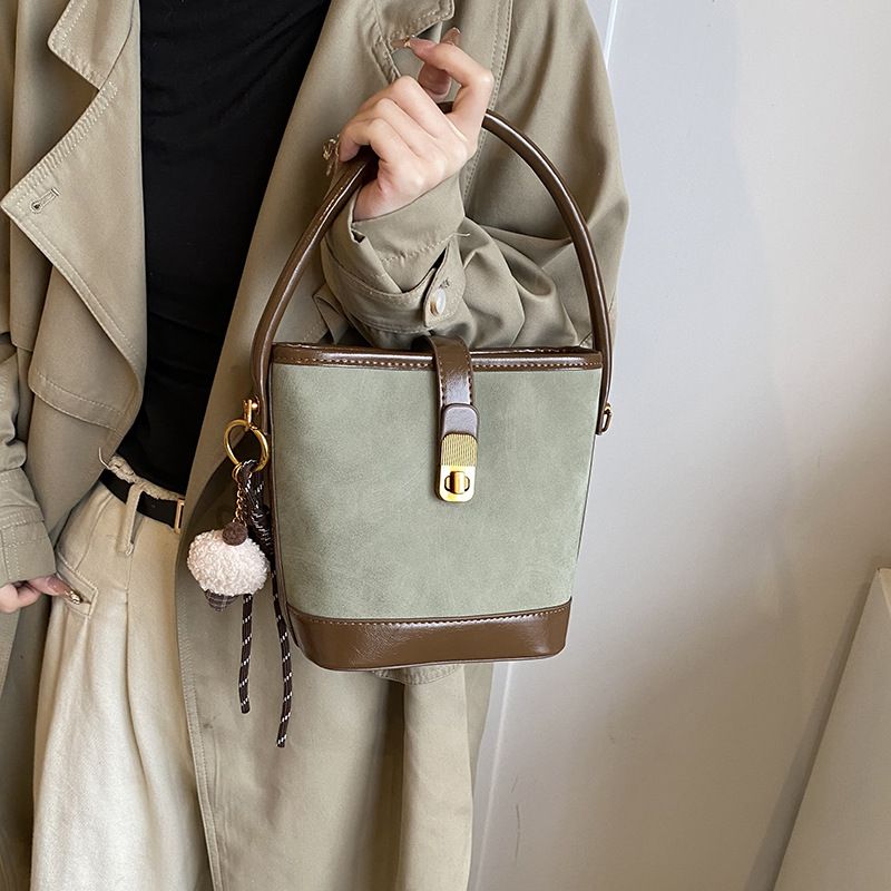 Korean Style Fashion Bucket 2025 New Women's Handbag Matte Texture Shoulder Color-Block Crossbody Bag_voghion.com