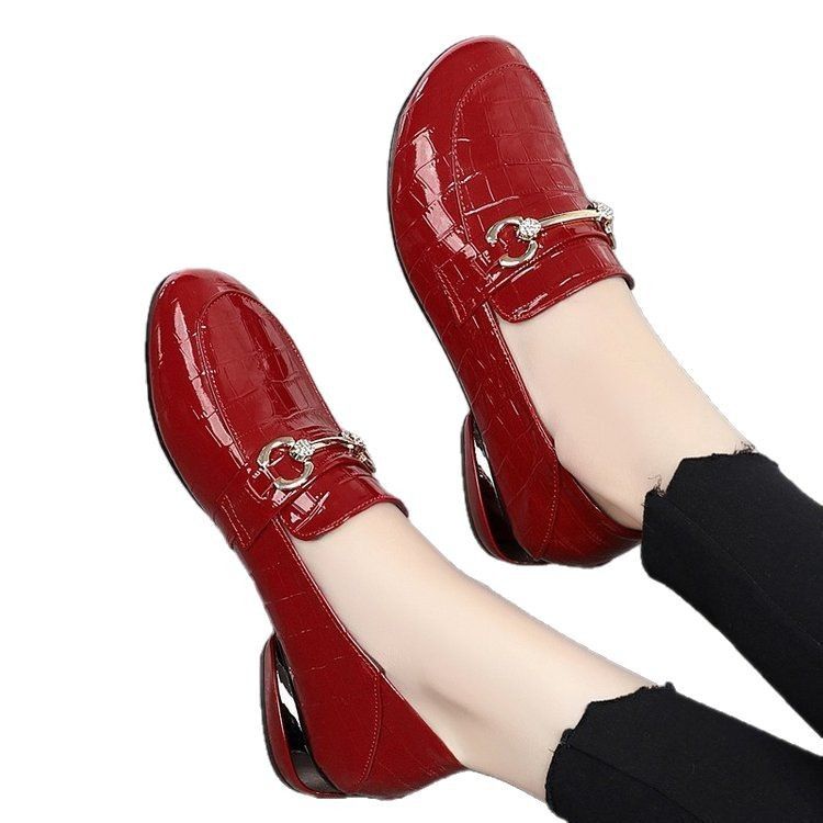 Lackleder-Loafer, niedriger Absatz, kleine Lederschuhe, Damenschuhe mit weicher Sohle, weiche Oberfläche, flache Sohle_voghion.com