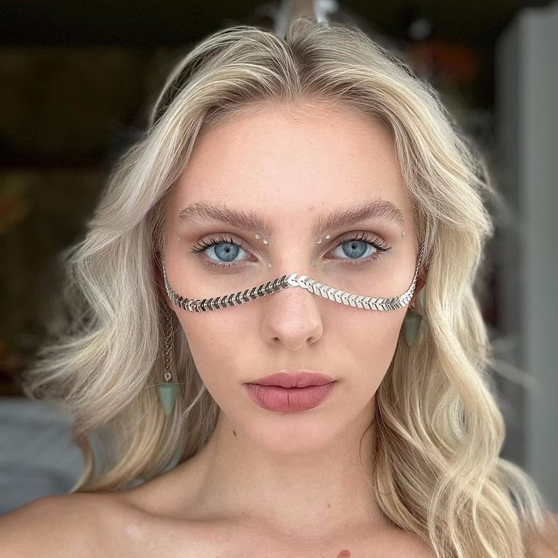Orecchini sexy con catena per il viso 2 in 1, catena per aereo, orecchini con nappa decorativa, accessori regolabili per il viso, moda per il viso_voghion.com