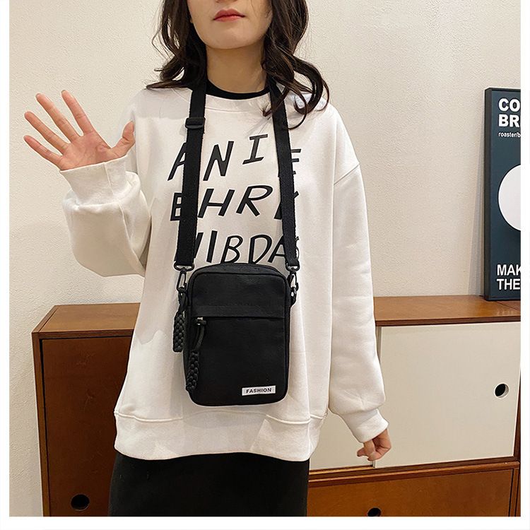 2025 Neue Mini-Canvas-Telefon-modische leichte vertikale Umhängetasche für Damen, vielseitige Schultertasche für den täglichen Gebrauch, kleine quadratische Tasche_voghion.com