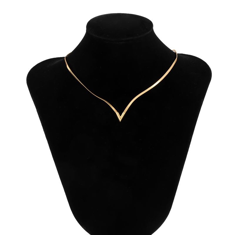 Men's And Women's Fashion Temperament New V-shaped Flat Snake Chain Necklace, Thin Ins Niche Design Simple Collarbone Chain Jewelry_voghion.com