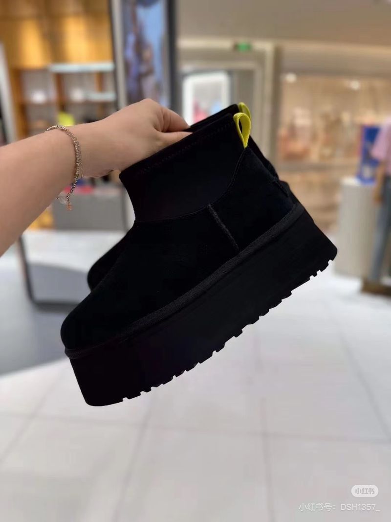 Bottes de neige chaudes en fourrure à semelle épaisse et profonde pour femme, chaussures d'hiver 2024, talon plateforme, confortables, décontractées, élastiques, courtes_voghion.com