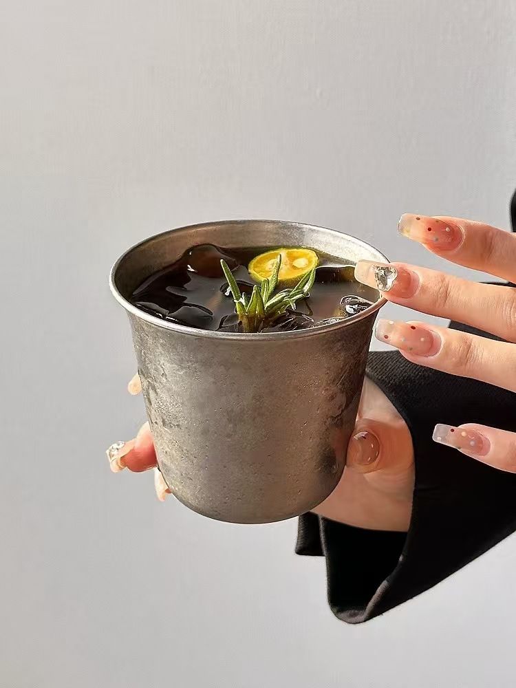 Kaffeebecher aus lebensmittelechtem Edelstahl für kalte Getränke, verdickte Tasse mit breiter Öffnung im Industriestil_voghion.com