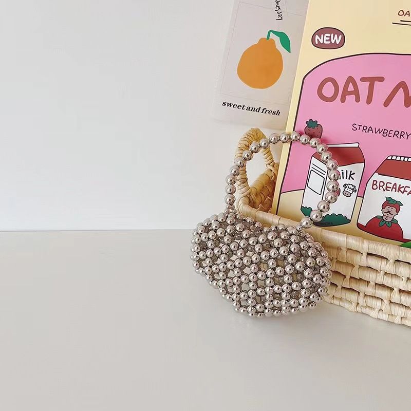 Borsa a tracolla per bambine, con perline, intrecciata a mano, con cuore, da donna, estate 2023_voghion.com
