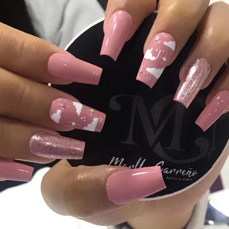 24 pezzi rosa glitter testa quadrata unghie finte stampa a bara sulle unghie punte per unghie finte con design a nuvola bianca con strass_voghion.com