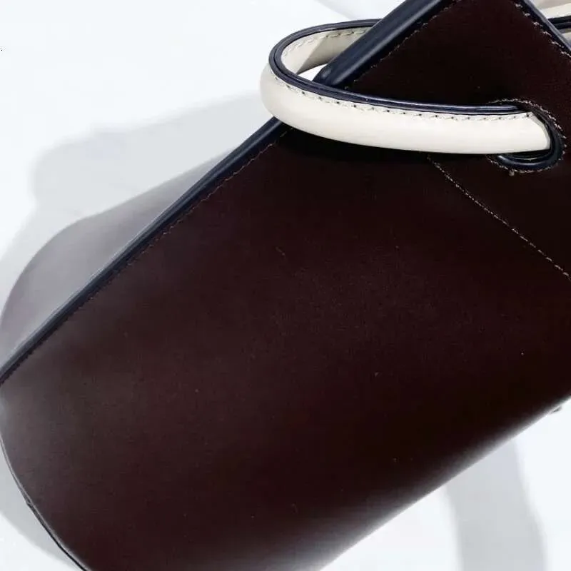 Designer 2025 Nischendesign-Beuteltasche mit Seilknoten, modische und exquisite Unterarmhandtasche, Damentasche mit einer Schulter_voghion.com