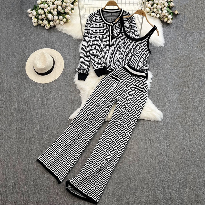 Damenbekleidung, lässiger Modeanzug, Rundhalsausschnitt, karierte Jacquard-Strickjacke, Jacke, Weste, weite Hose, gestricktes dreiteiliges Set_voghion.com