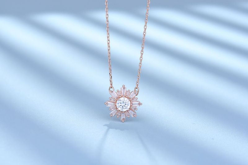 Collier Tournesol Femme Léger Luxe Niche Design La Fleur Cristal Élément Clavicule Chaîne_voghion.com
