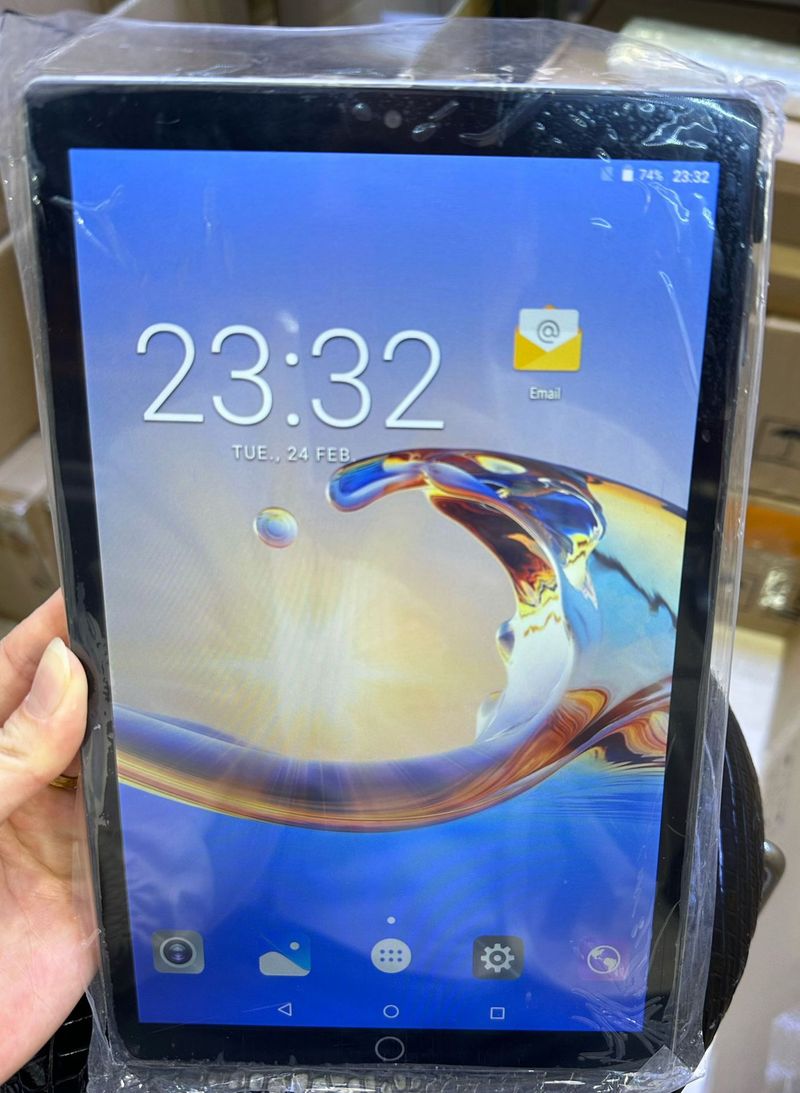 10 Inch Android Tablet With 3G Calling HD Screen WiFi Bluetooth Dual SIM Support_voghion.com