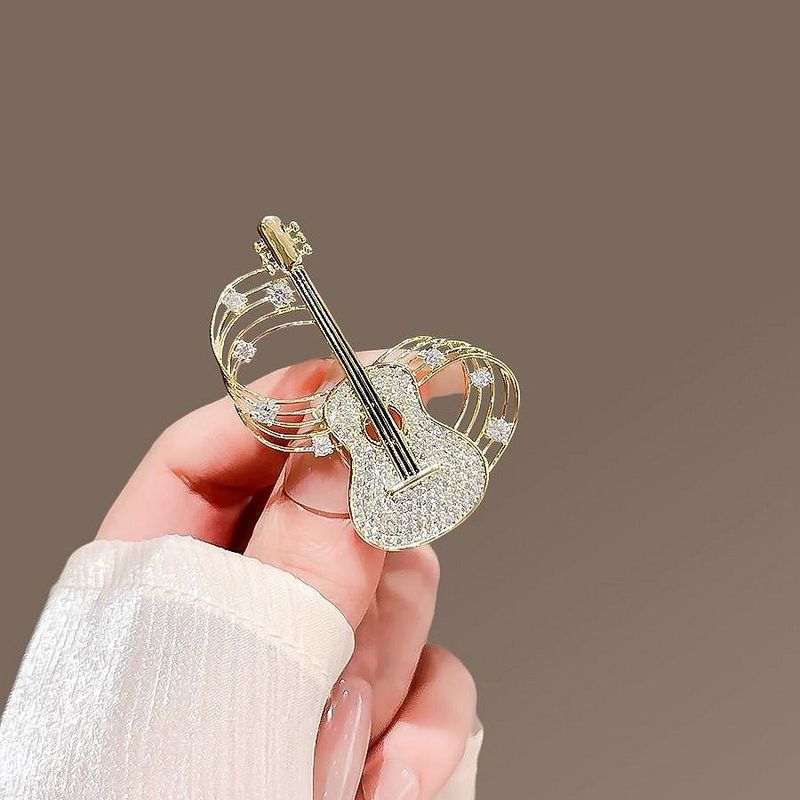 Design Sense Personality Music Note Guitar Brooch High Sense Temperament Clothes Pin New Suit Accessories_voghion.com