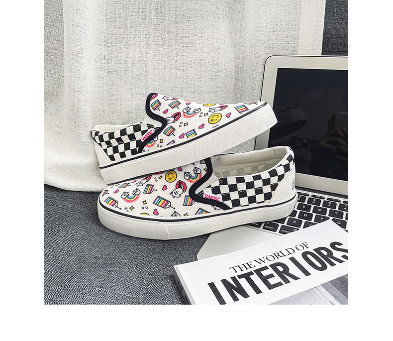 2023 Scarpe da donna estive Graffiti Ragazze Set Piedi Motivo a scacchiera Panno dipinto a mano stampato un piede scarpe di tela scarpe da ginnastica per studenti_voghion.com