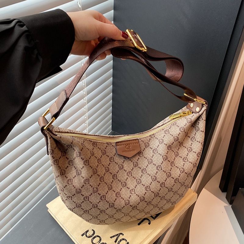 2025 New Large Capacity Fashion Versatile Women's Shoulder Casual Crossbody High-end Dumpling Bag_voghion.com