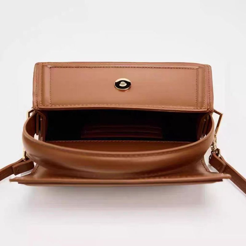 Nouveau sac bandoulière mini citadin décontracté et polyvalent, style trapèze rétro, élégant et facile à porter à la main, idéal pour l'automne._voghion.com