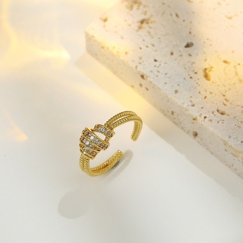 2023 New True Gold Electroplated Ring For Women With Adjustable Opening, Internet Red Ring, Handicraft, Small And Luxury_voghion.com