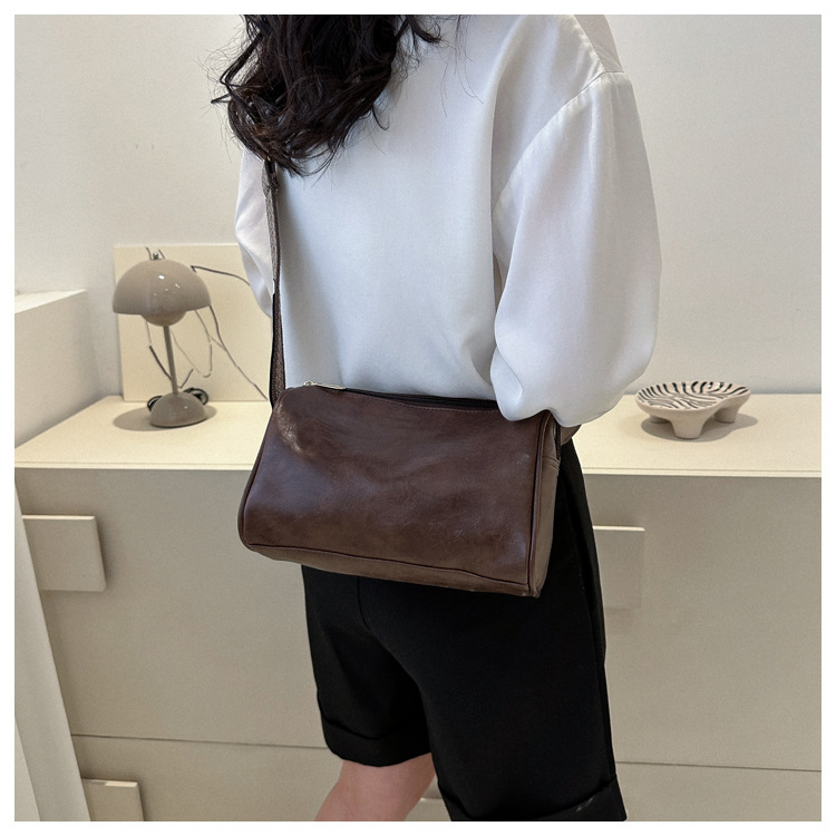 Borsa piccola retrò per donna 2024 Nuova borsa a tracolla singola con tracolla larga alla moda e casual per borsa a tracolla per ragazze_voghion.com