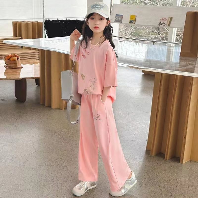 Barnkläder, flickors sommarkläder 2024 ny stil, mellanstor topp med fem ärmar, vida byxor, kinesisk barnkläder_voghion.com