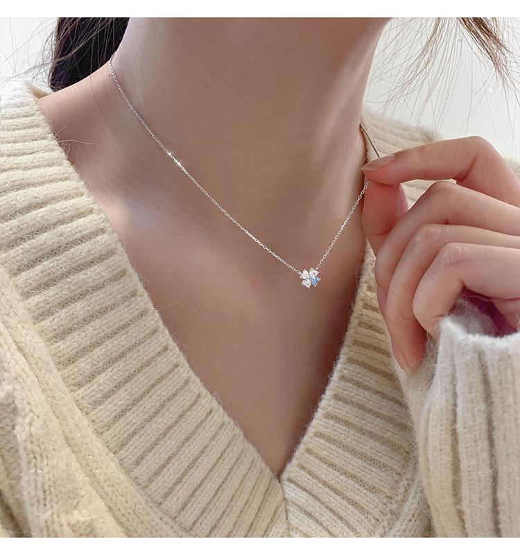 Four leaf clover necklace female trendy exquisite small temperament simple temperament s925 silver clavicle chain cold style necklace_voghion.com
