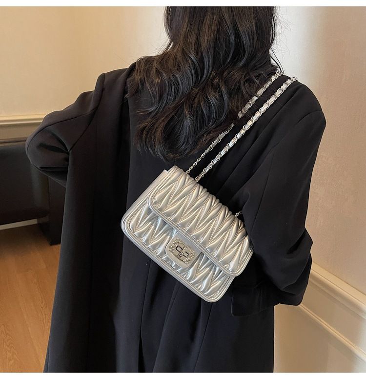 High-end Chain For Women 2025 Autumn New Fashion Simple Casual Single Shoulder Small Square Office Crossbody Bag_voghion.com