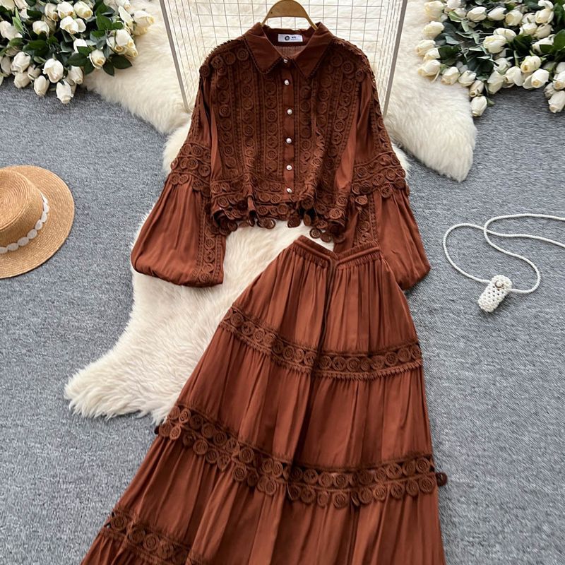 French Retro Heavy Hollow Lace Splicing Lantern Sleeve Short Shirt High Waist Big Swing Skirt Autumn Suit_voghion.com