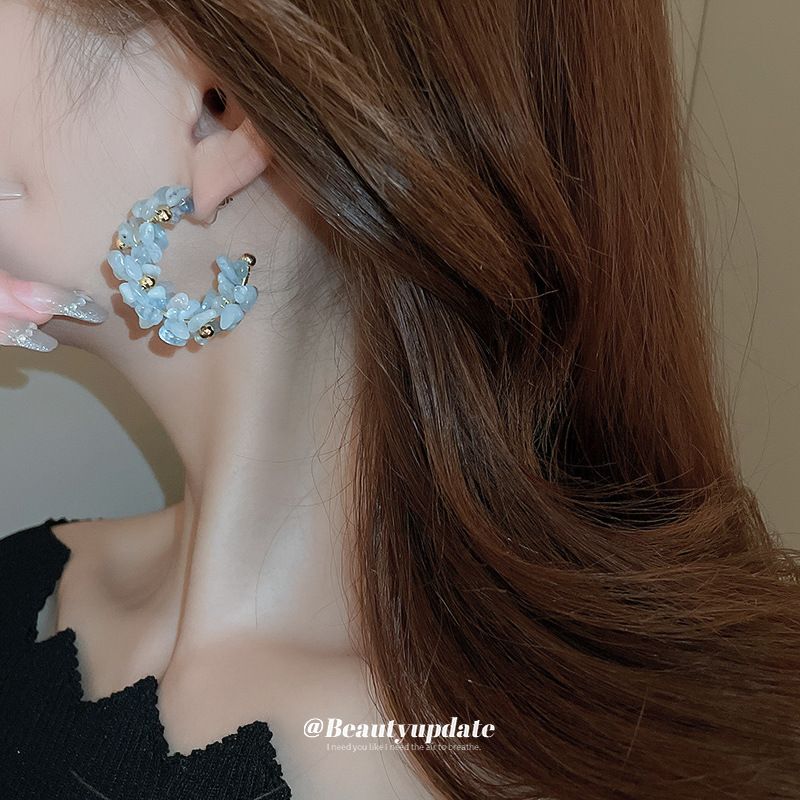 Silver Needle Fresh Aquamarine Beaded Beach Vacation Salt Flake French Style Personality High-end Earrings_voghion.com