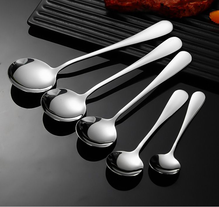 Ensemble de couverts en acier inoxydable 1010 de qualité supérieure : couteau, fourchette et cuillère à steak robustes pour un dîner digne d'un restaurant._voghion.com