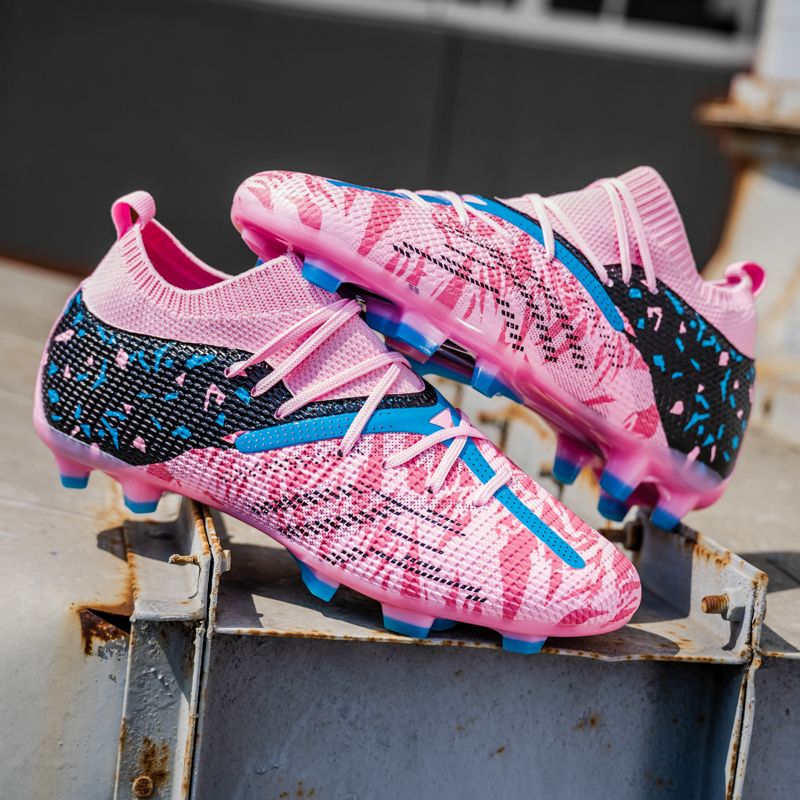 Zushunda promuove principalmente scarpe da calcio per ragazzi. Si preferiscono ordini all'ingrosso_voghion.com