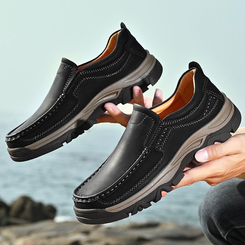 Mocassini casual leggeri slip-on di grandi dimensioni in pelle da uomo_voghion.com