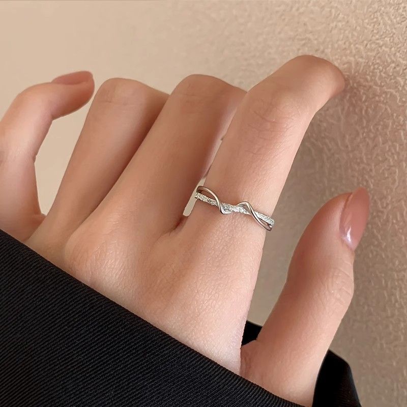 Line Simple Female Ins Niche Plain Circle Open Möbius Design High-end Sense Index Finger Ring_voghion.com