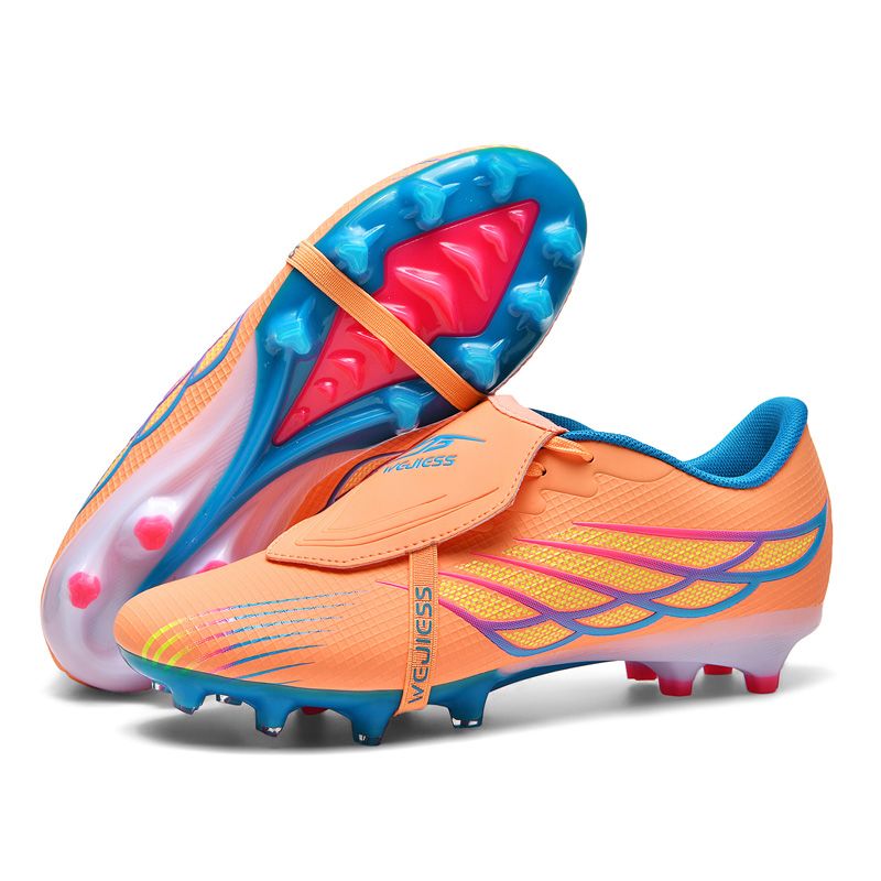 Jugend-Fußballschuhe mit langen, gebrochenen Spikes_voghion.com
