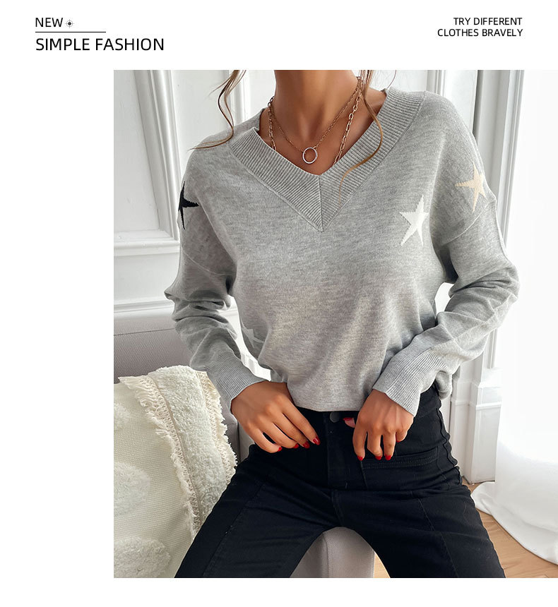 Grauer Pullover mit V-Ausschnitt und fünfzackigem Stern_voghion.com