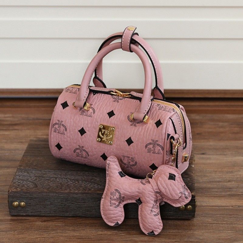 Physical M Pillow Bag With Label 2025 Winter New Leather Portable Messenger Bag C Boston Fashion Printed Shoulder_voghion.com