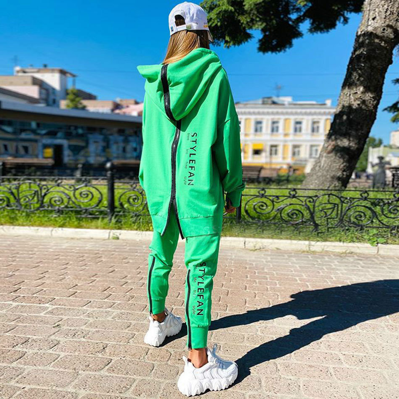 női öltöny hosszú cipzárral és elöl-hátul betűmintás bő hosszú pulóver + nadrág_voghion.com