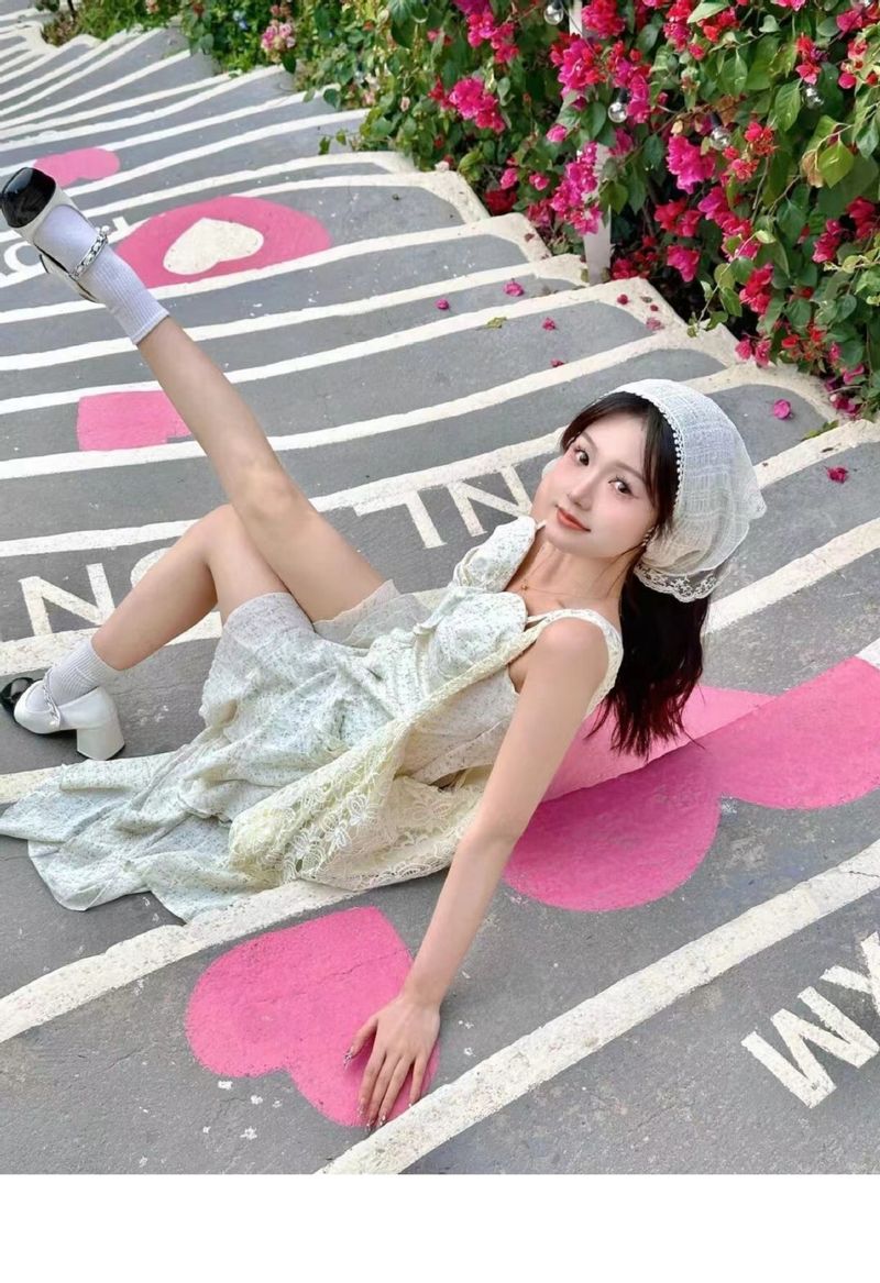 Zhao Lusi's Same Single Shoulder Countryside Style Summer Fairy Beauty Lace Edge Large Capacity Commuter Tote Bag for_voghion.com