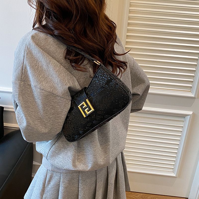 Handheld Small For Women 2025 New Snake Pattern Stylish Single Shoulder Fashion Commuter Underarm Bag_voghion.com