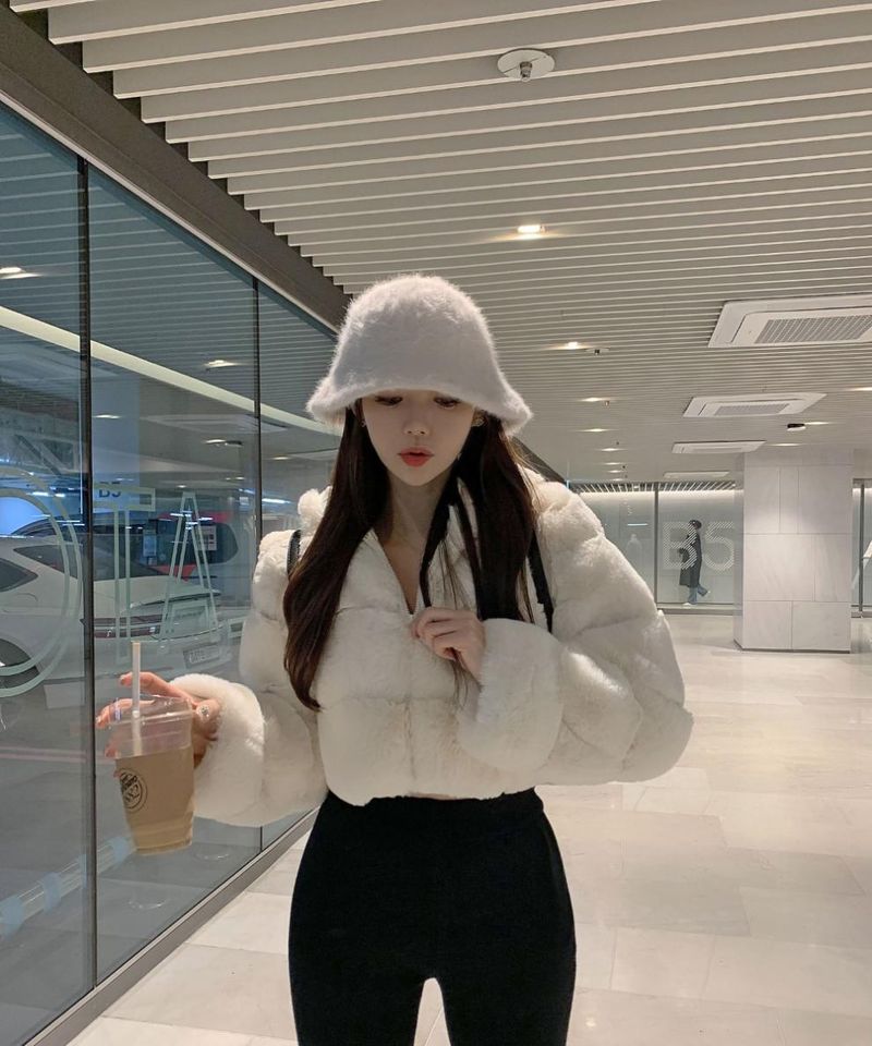 Damenbekleidung Wintermantel im französischen Stil aus Kunstnerz, verdickt, warm, modisch, flauschiger Kaninchenfellmantel mit Kapuze_voghion.com