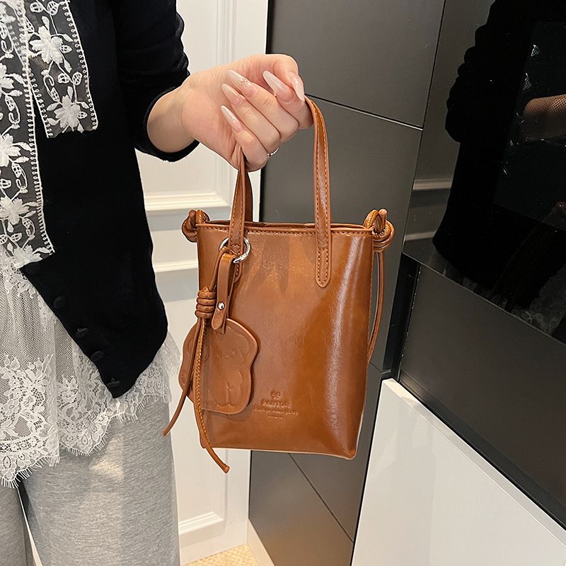 Telefono per donne 2025 nuova borsa a mano semplice in pelle oliata, borsa a tracolla con rossetto_voghion.com