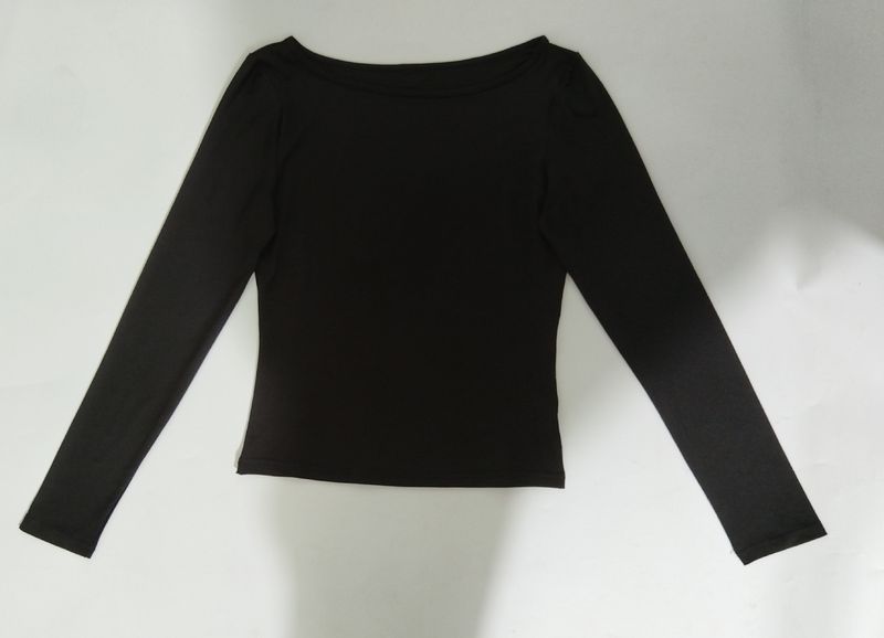 T-shirt a maniche lunghe slim fit ispirata da donna – Top girocollo con spalle scoperte in tessuto elasticizzato in seta di latte, versatile per autunno e inverno_voghion.com