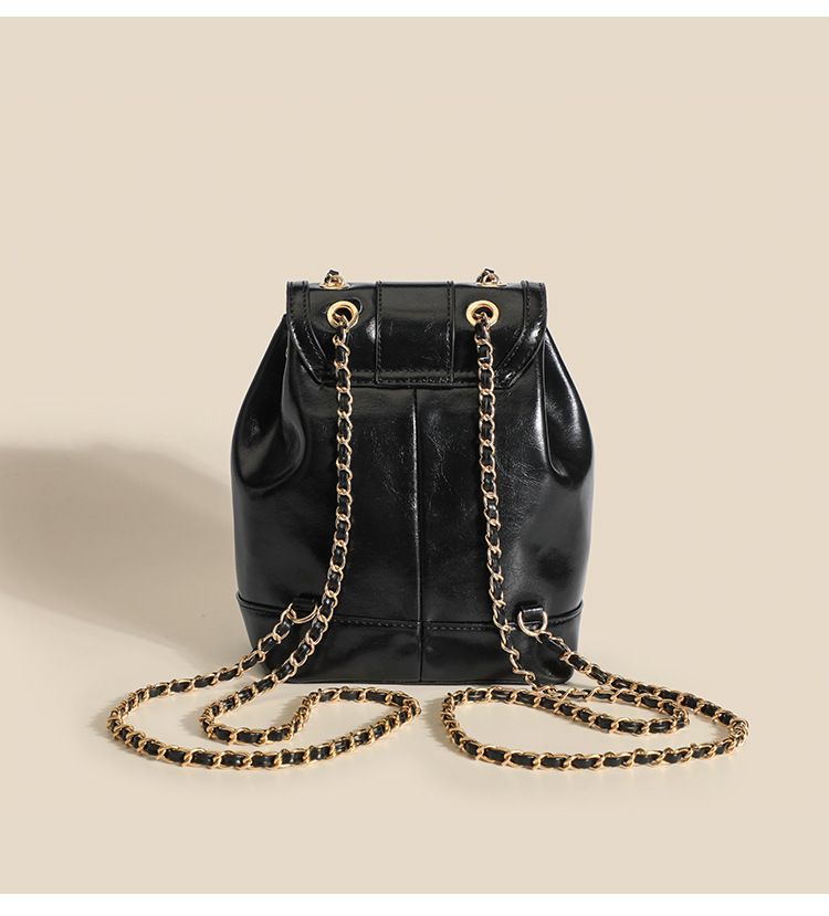 Korean niche spring autumn mini fragrance chain for female Instagram blogger and student oil wax leather shoulder bag_voghion.com